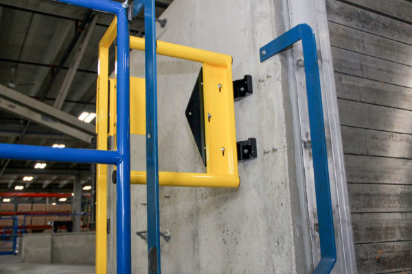 EdgeHalt® Adjustable Safety Gate - Image 3
